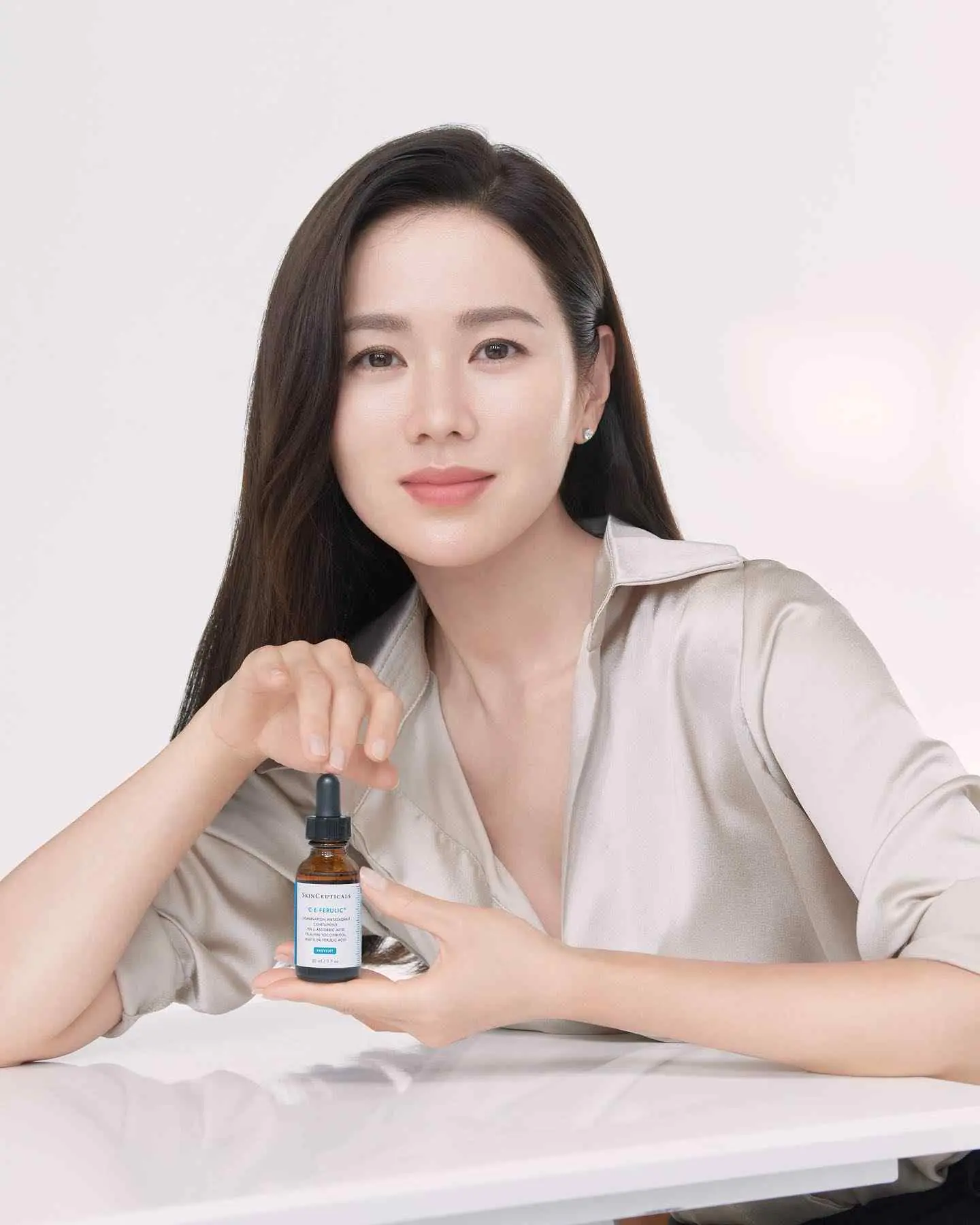 Son Ye Jin - son-ye-jin-hot-5.webp